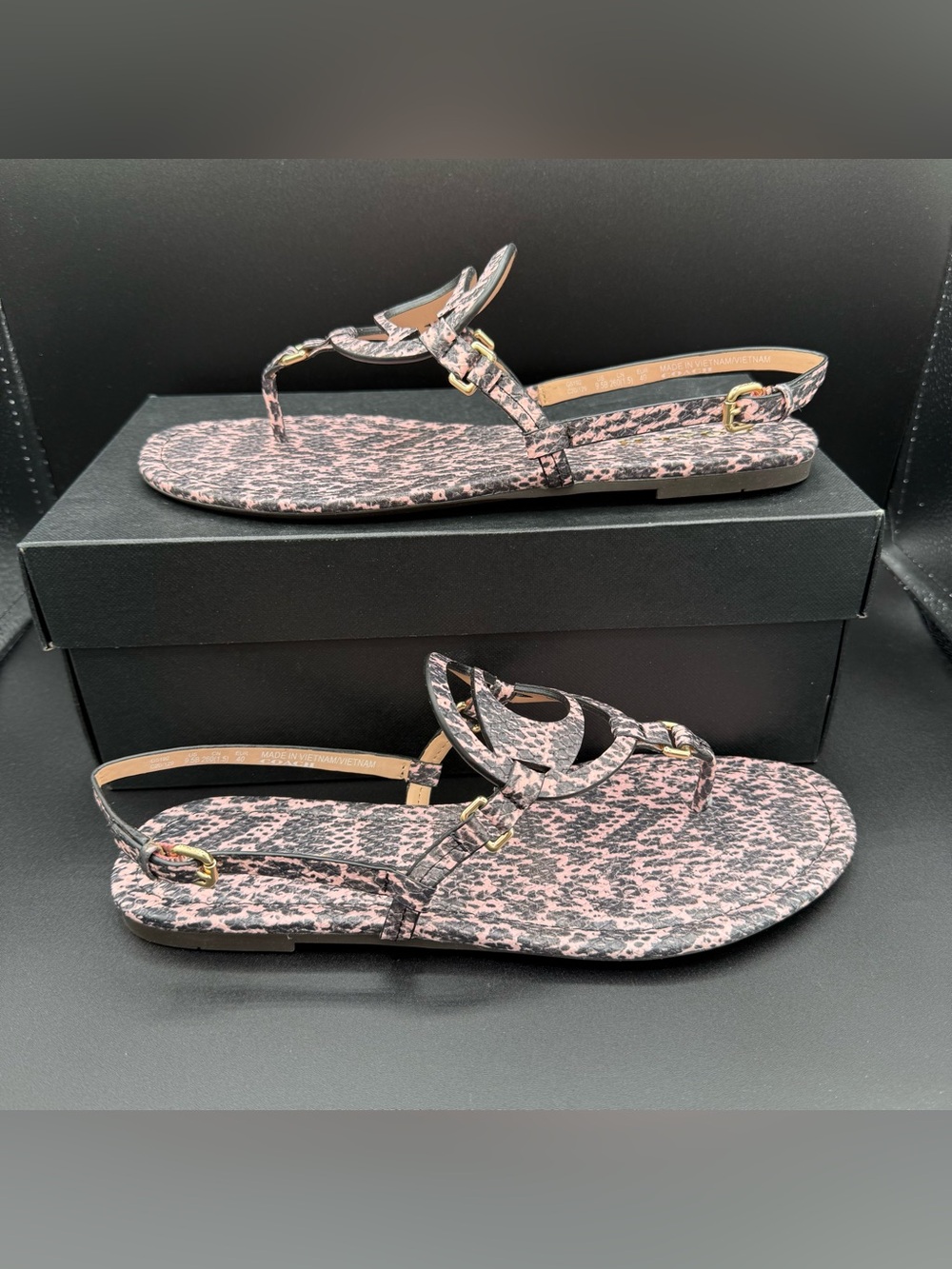 NIB Coach Aurora Jeri Print Sandal Snakeskin Sandals Flats Women’s Size 9.5